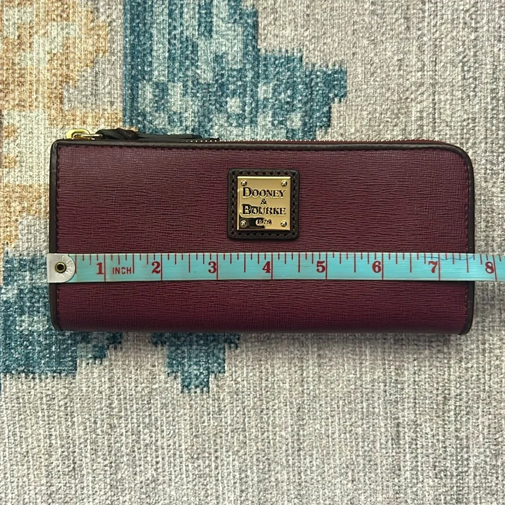 Dooney & Bourke zip around wallet - Picture 6 of 6